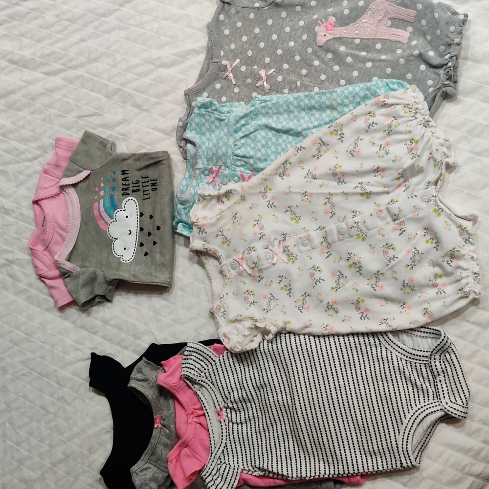 0-3 month baby clothes bundle